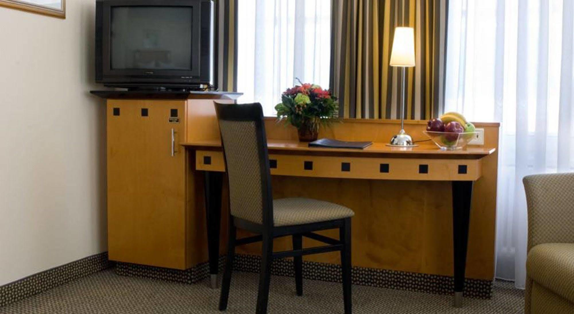 ברלין Hotel Alt Tempelhof מראה חיצוני תמונה